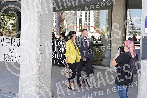 The trial of the owner of the acting school, Miroslav Aleksic, who was accused of multiple rapes and sexual harassment of students at his school, has been postponed to the High Court in Belgrade.Rociste u sudjenu vlasniku skole glume Miroslavu Alek