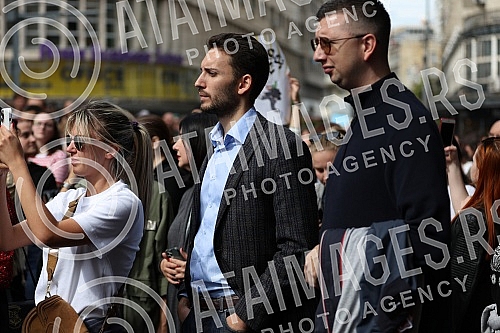 In front of the building where the editorial office of the daily Informer is located, a second protest was held in the organization of Women's Solidarity due to the publication of an interview with serial rapist Igor Milosevic.Ispred zgrade u kojoj