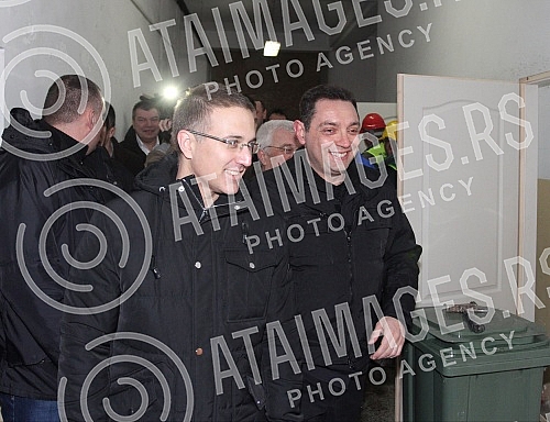 Aleksandar Vulin - Labor Minister, Nebojsa Stefanovic - Interior Minister Zoran Djordjevic - Defence Minister Miroslav Cuckovic - Obrenovac Mayor visited the temporary reception center for migrants.Aleksandar Vulin - ministar za rad, Nebojsa Stefano