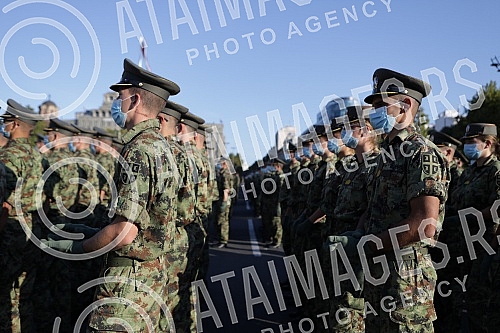 The general rehearsal of the ceremony on the occasion of the promotion of the youngest officers of the Serbian Army was held in front of the House of the National Assembly.Generalna proba svecanosti povodom promocije najmladjih oficira Vojske Srbij