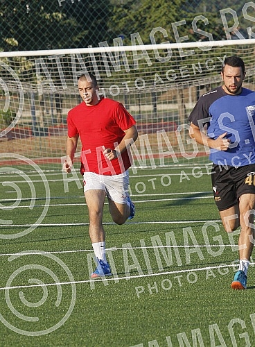 The handball players of Crvena zvezda Grundfos are preparing in Ub, where in the coming days they will play a friendly match against the hosts Ub.Rukometasi Crvene zvezde Grundfos su na pripremama u Ubu, gde ce u narednim danima odigrati jednu prij
