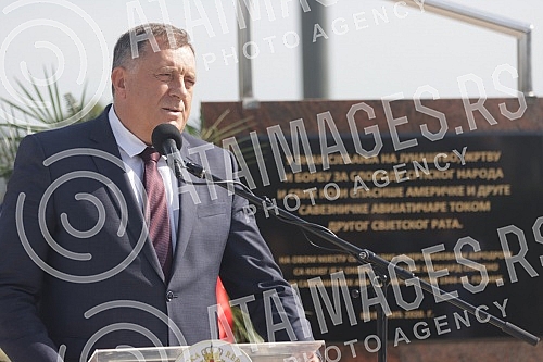 By laying wreaths at the memorial plaque at the site of the improvised airport from which 60 Allied airmen were rescued during 1944 and 1945, the commemoration of the 76th anniversary of Operation Halliard began in Boljanica near Doboj.Polaganjem v
