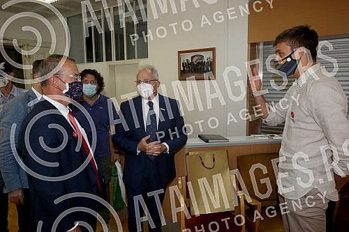 For the tenth time, the US Embassy in Serbia, in cooperation with the  Red Cross of Serbia, marked the anniversary of the tragic attacks on New York and Washington by organizing an action of voluntary blood donation.Ambasada SAD u Srbiji je po deset