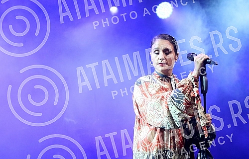 Concert of english singer Jessie Ware held on Kalemegdan fortress.Koncert britanske pevacice Dzesi Var (Jessie Ware) odrzan na Kalemegdanskoj tvrdjavi.