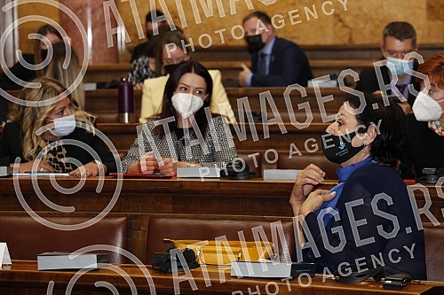 The plenary session of the National Convention on the EU was held in the House of the National Assembly.
Plenarna sednica Nacionalnog konventa o EU odrzana je u Domu narodne skupstine. The plenary session of the National Convention on the EU was held in the House of the National Assembly.
Plenarna sednica Nacionalnog konventa o EU odrzana je u Domu narodne skupstine.