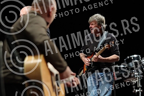 A concert in honor of the legendary drummer Dragoljub Djuricic, the man with the biggest smile on the domestic music scene, was held at the Atelier 212 theater.Koncert u cast legendarnog bubnjara Dragoljuba Djuricica, coveka sa najvecim osmehom na 