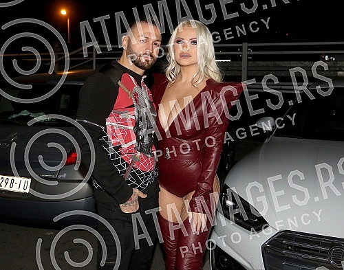 Performance of Sanja Stankovic and Nenad Aleksic - Sha held in night club Freestyler.Nastup Sanje Stankovic i Nenada Stankovica - Sha u nocnom klubu Freestyler.