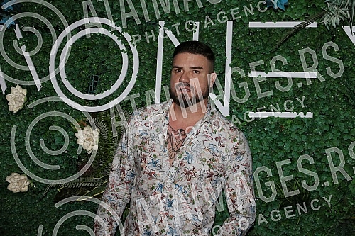 Weekly matinee on the raft Weekly matinee on the raft