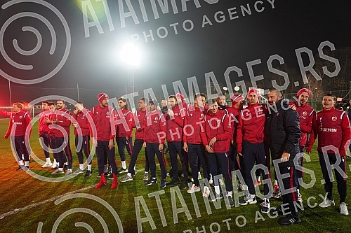 Delije, Red Star FC fans, organized a reception for the football players who achieved a historic success with a draw against Braga (1: 1) on Thursday night - a direct placement in the eighth finals of the Europa League, which is the biggest result of