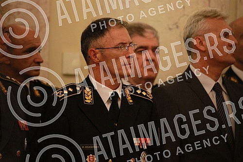 Serbian President and Supreme Commander of the Serbian Armed Forces, Aleksandar Vucic, announced that he accepted the request of the General Staff General of the Serbian Army General Ljubisa Dikovica for retirement, and that General Major Milan Mojsi