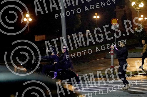 The latest iPhone 14 Pro and iPhone 14 Pro Max phone models have arrived in Serbia, and on this occasion, a special event was organized in the iSTYLE store at midnight, where Seka Aleksic was a guest.Najnoviji iPhone 14 Pro i iPhone 14 Pro Max mode