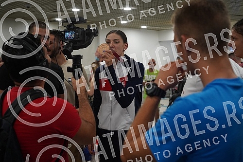 The women's volleyball national team of Serbia, which won a bronze medal at the Games in Tokyo, arrived in Belgrade, and on that occasion a press conference was held at the Nikola Tesla Airport.Zenska odbojkaska reprezentacija Srbije, koja je na Ig