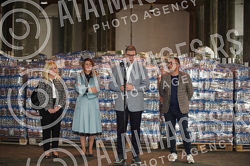 The President of the Republic of Serbia, Aleksandar Vucic, visited the warehouse of the Republic Directorate for Commodity Reserves - General Cargo Warehouse, Belgrade.Predsednik Republike Srbije Aleksandar Vucic obisao je skladista Republicke dire