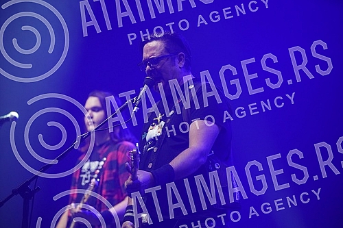 One of the most popular bands in the region, Hladno pivo, organized by the Long Play agency, held a big Belgrade concert in the Belekspo Center, as part of a series of performances before, as they announce, a long concert break.Jedan od najpopularn