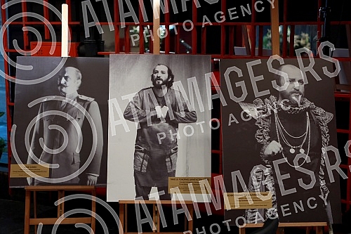 Actor Petar Bozovic was awarded the prize of the Association of dramatic artists of Serbia for his life's work in 2020 - the Dobrica ring award.Glumcu Petru Bozovicu urucena nagrada  Udruzenja dramskih umetnika Srbije za zivotno delo u 2020. godini