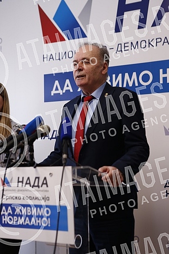 The Serbian coalition NADA, consisting of POKS, DSS and 23 citizens' associations, held a press conference.
Srpska koalicija NADA koju cine POKS, DSS i 23 udruzenja gradjana odrzala je konferenciju za medije. The Serbian coalition NADA, consisting of POKS, DSS and 23 citizens' associations, held a press conference.
Srpska koalicija NADA koju cine POKS, DSS i 23 udruzenja gradjana odrzala je konferenciju za medije.