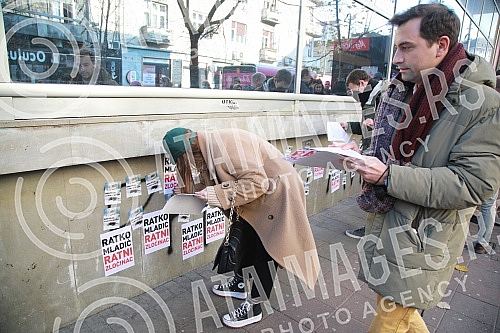 Natasa Kandic and Women in Black pasted graffiti dedicated to Ratko Mladic on the building of the Youth Center.
Natasa Kandic i Zene u crnom prelepile su grafit posvecen Ratku Mladicu na zgradi Doma omladine.
Natasa Kandic and Women in Black pasted graffiti dedicated to Ratko Mladic on the building of the Youth Center.
Natasa Kandic i Zene u crnom prelepile su grafit posvecen Ratku Mladicu na zgradi Doma omladine.