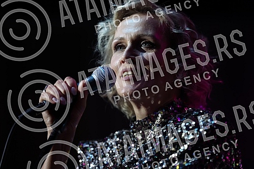 One of the most luxurious voices of the regional music scene, Vanna held her first solo concert in Belgrade in the BitefArtCafe club as part of the tour called 