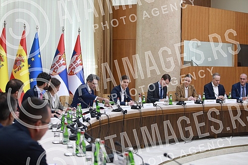 The Prime Minister of Serbia Ana Brnabic participated in the second business forum Serbia-Spain, which was organized by the Chamber of Commerce of Serbia and the Chamber of Commerce of Spain.Predsednica Vlade Srbije Ana Brnabic ucestvovala je na dr