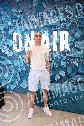 Voyage in WTF Open Air radio in TC Gallery - socializing with fans.Voyage u WTF Open Air radiju u TC Galerija - druzenje sa fanovima.