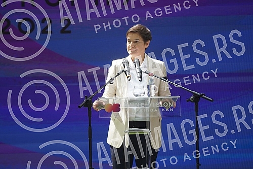 The President of the Government of the Republic of Serbia, Ana Brnabic, attended the awarding of the Wine Trophy of the Open Balkans as part of the First International Wine Fair Wine Vision of the Open Balkans in Hall 1 of the Belgrade Fair.Predsed