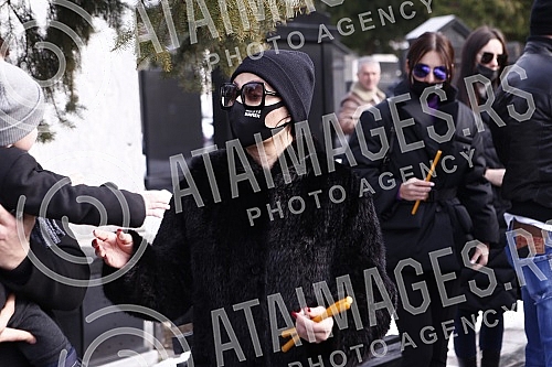A memorial service on the occasion of the twenty-second anniversary of the death of Zeljko Raznatovic - Arkan was held at the New Cemetery.Pomen povodom dvadeset druge godisnjice od smrti Zeljka Raznatovica - Arkana odrzan je na Novom groblju.