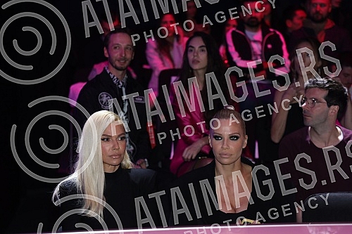 The fashion show of the famous footwear brand Steve Madden was held in Hangar 1 in the Port of Belgrade.Modna revija poznatog brenda obuce Steve Madden odrzana je u Hangaru 1 u Luci Beograd.