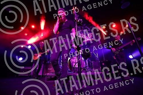 The rock group Generation 5 marked its 44th anniversary with a concert in the American Hall of the Youth Center in Belgrade.Rok grupa Generacija 5 je 44. godine postojanja obelezila koncertom u sali Amerikana Doma omladine u Beogradu.