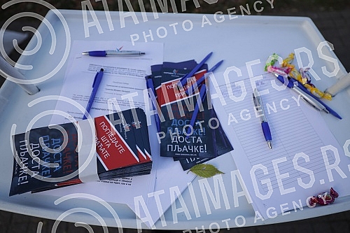 In Tasmajdan Park, People's Party President Vuk Jeremic issued a statement regarding criminal charges against Serbian Prime Minister Ana Brnabic and Ministers Zorana Mihajlovic and Irena Vujovic in connection with plans to open a Rio Tinto lithium mi