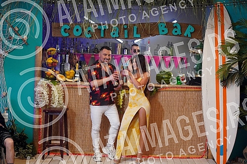 On the World Music Day, the promotion of the album 