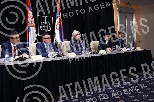 The press conference of the NBS Governor Jorgovanka Tabakovic on current developments in the financial sector was held at the National Bank of Serbia. U Narodnoj banci Srbije odrzana je konferencija za novinare guvernera NBS Jorgovanke Tabakovic o 