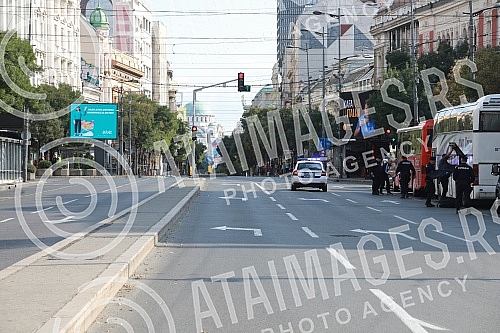 The atmosphere in the city just before the start of the Pride Parade.Atmosfera u gradu neposredno pred pocetak Parade ponosa.