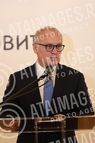 The ceremonial awarding of the newly established Dusan Radovic Award for Literature for Children and Youth was held in the Ceremonial Hall of the Belgrade City Assembly, organized by the Belgrade City Library.U Svecanoj sali Skupstine grada Beograd