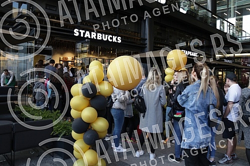The first Coffee Shop Starbucks opened in Belgrade - Serbia.Prva radnja Starbaks otvoren u Beogradu - Srbiji.
