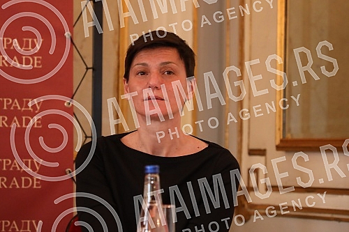 A press conference was held at the National Theater on the occasion of the guest performance of a drama and ballet play from the National Theater in Sarajevo.
U Narodnom pozoristu odrzana je konferencija za novinare povodom gostovanja dramske i bale A press conference was held at the National Theater on the occasion of the guest performance of a drama and ballet play from the National Theater in Sarajevo.
U Narodnom pozoristu odrzana je konferencija za novinare povodom gostovanja dramske i bale