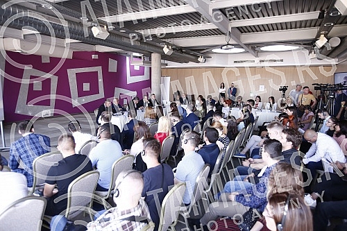 The European Union as a strategic choice conference was held at the Zira Hotel - the experiences of Serbia and Romania.U hotelu Zira odrzana je konferencija Evropska unija kao strateski izbor - iskustva Srbije i Rumunije