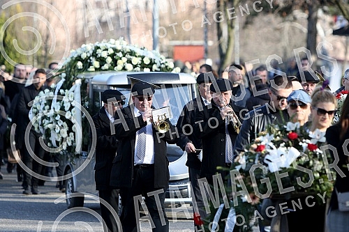 Funeral of Divna Karleusa held on Beanijsko cemetary.Sahrana povodom smrti Divne Karleuse odrzana na Bezanijskom groblju.