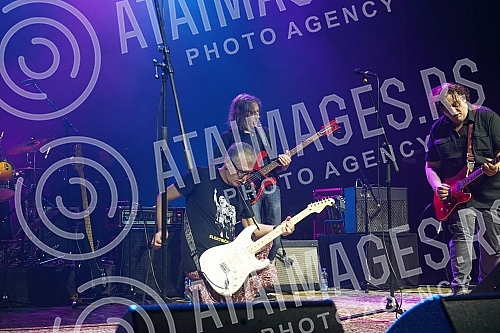 With the concert in Kombank Hall, the band Elektricni orgazam marked 40 years of a stable band and 40 years on the occasion of the release of the compilation album 