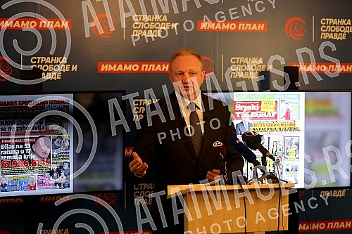 The president of the Party of Freedom and Justice, Dragan Djilas, held a press conference at the party's headquarters.Predsednik Stranke slobode i pravde Dragan Djilas odrzao je  konferenciju za medije u sedistu stranke. 