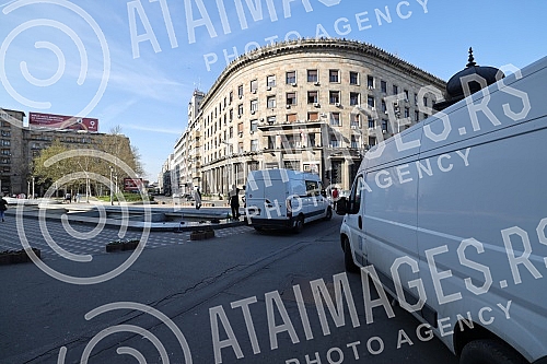 Spring cleaning of the fountain on Nikola Pasic Square.Prolecno sredjivanje fontane na Trgu Nikole Pasica.