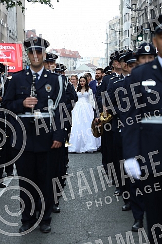 In front of the Old Palace, the event Wedding for Imagination - 21st Collective Wedding was held.Ispred Starog dvora odrzana je manifestacija Svadba za mastanje - 21. Kolektivno vencanje.