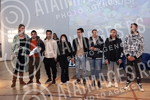 Jelena Santic Award for Brave Steps was held at the Center for Cultural Decontamination.
Dodela nagrade Jelena Santic Za hrabri iskorak odrzana je u Centru za kulturnu dekontaminaciju. Jelena Santic Award for Brave Steps was held at the Center for Cultural Decontamination.
Dodela nagrade Jelena Santic Za hrabri iskorak odrzana je u Centru za kulturnu dekontaminaciju.