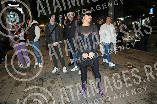 The latest iPhone 14 Pro and iPhone 14 Pro Max phone models have arrived in Serbia, and on this occasion, a special event was organized in the iSTYLE store at midnight, where Seka Aleksic was a guest.Najnoviji iPhone 14 Pro i iPhone 14 Pro Max mode