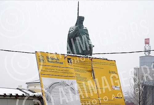 Reconstruction of Sava Square is underway, on which a monument to Stefan Nemanja has been placed, which will be officially unveiled on January 27.U toku je rekonstrukcija Savskog trga, na koje je postavljen spomenik Stefanu Nemanji koji ce zvanicn