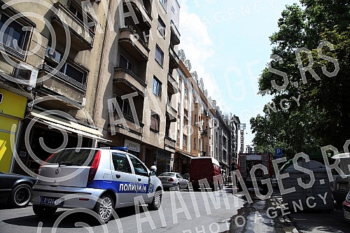 Pozar u centru Beograda, gorelo potkrovlje stambene zgrade u Kosovskoj ulici broj 39, kod Narodne Skupstine Srbije.