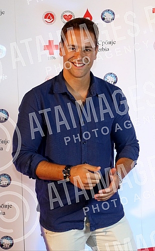 Action of Red cross of Serbia - Red Cross Red Carpet.Akcija Crvenog krsta Srbije - Crveni krst Crveni tepih.