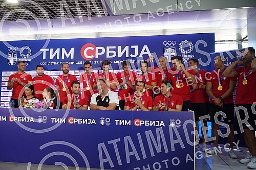 Karate player Jovana Prekovic, who won a gold medal and a gold water polo team of Serbia at the Olympic Games in Tokyo, arrived in Serbia and on that occasion a press conference was held at the Nikola Tesla Airport.Karatiskinja Jovana Prekovic koja