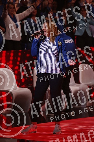 In the RTS studio in Kosutnjak, the recording of a new music sou program, the Music Derby show, has started, as a sign of support for our national team, which is going to Qatar for the football championship.U studiju RTS na Kosutnjaku pocelo je sni