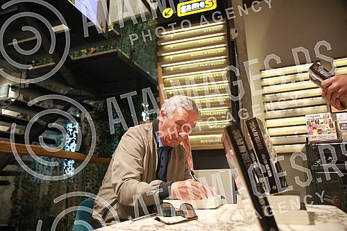 Basketball coach, selector of the Serbian national team Svetislav Pesic signed his autobiographical book 