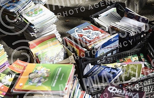 Kosovska street closed due to the sale of used books.Kosovska ulica zatvorena zbog prodaje polovnih knjiga.